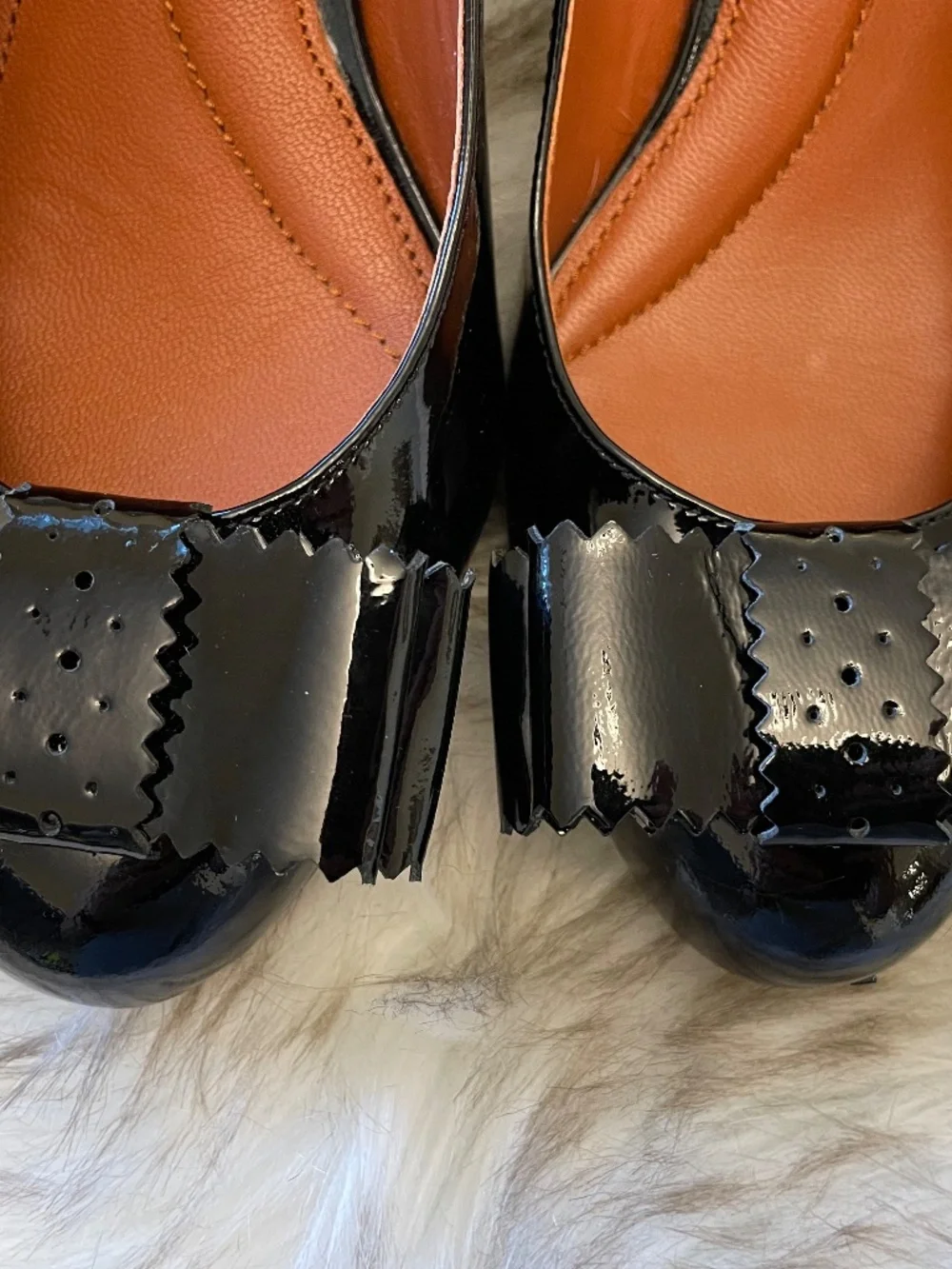 Johnston & Murphy Black Patent Leather Bow Pumps – Size 6M